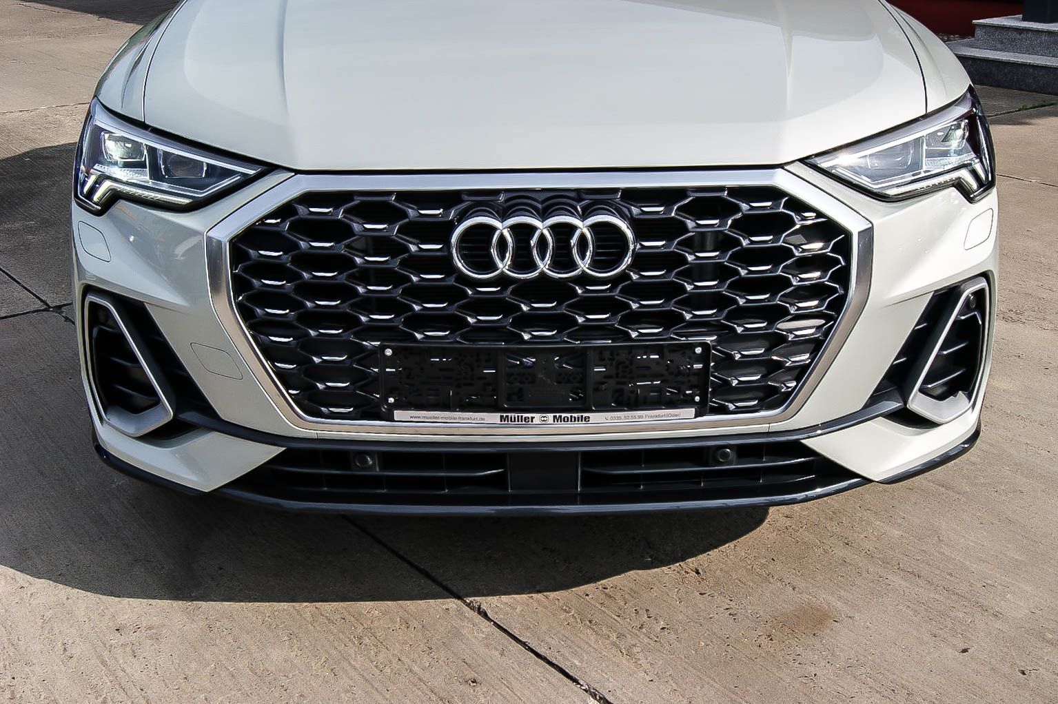 Fahrzeugabbildung Audi Q3 Sportback 45 TFSI e S line MATRIX VIRTUAL AHK