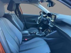 Foto Nummer 8: PEUGEOT 2008