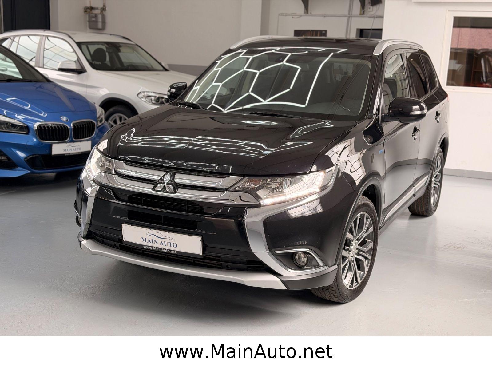 Mitsubishi Outlander Plus 4WD Aut/7-Sitze/NAVI/CAM/KeyGO