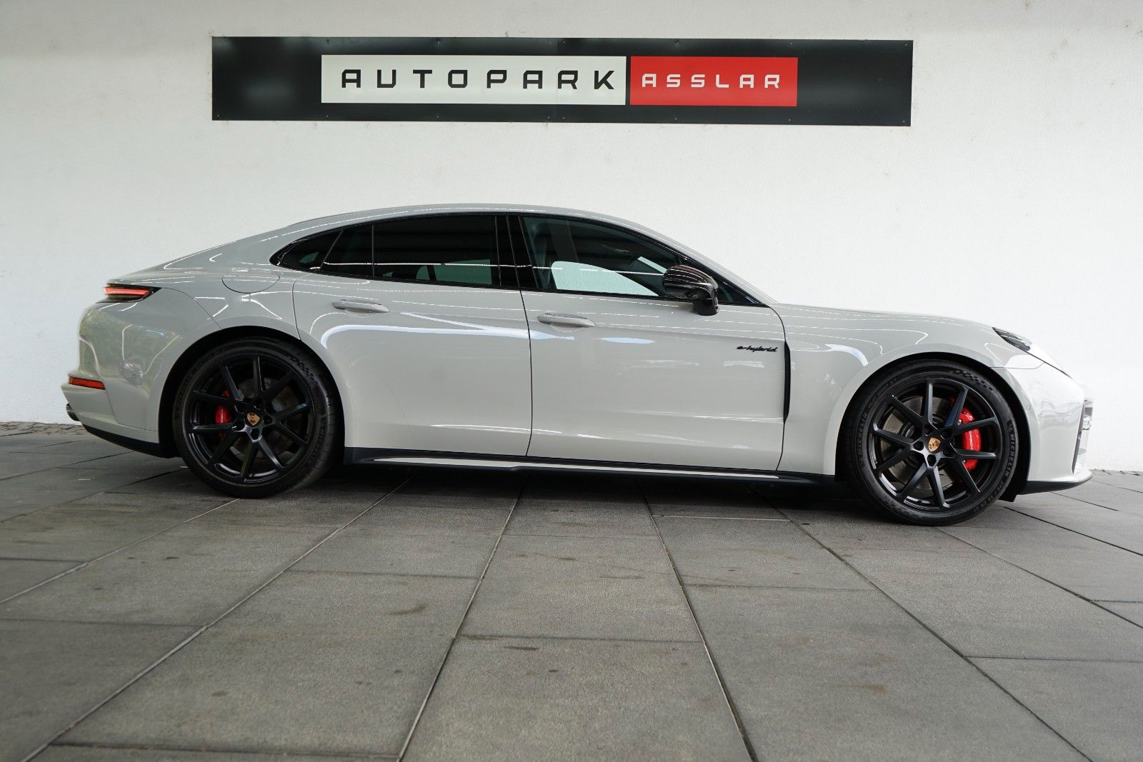 Porsche Panamera 4 S E-Hybrid/Kreide/SportDesign/Display