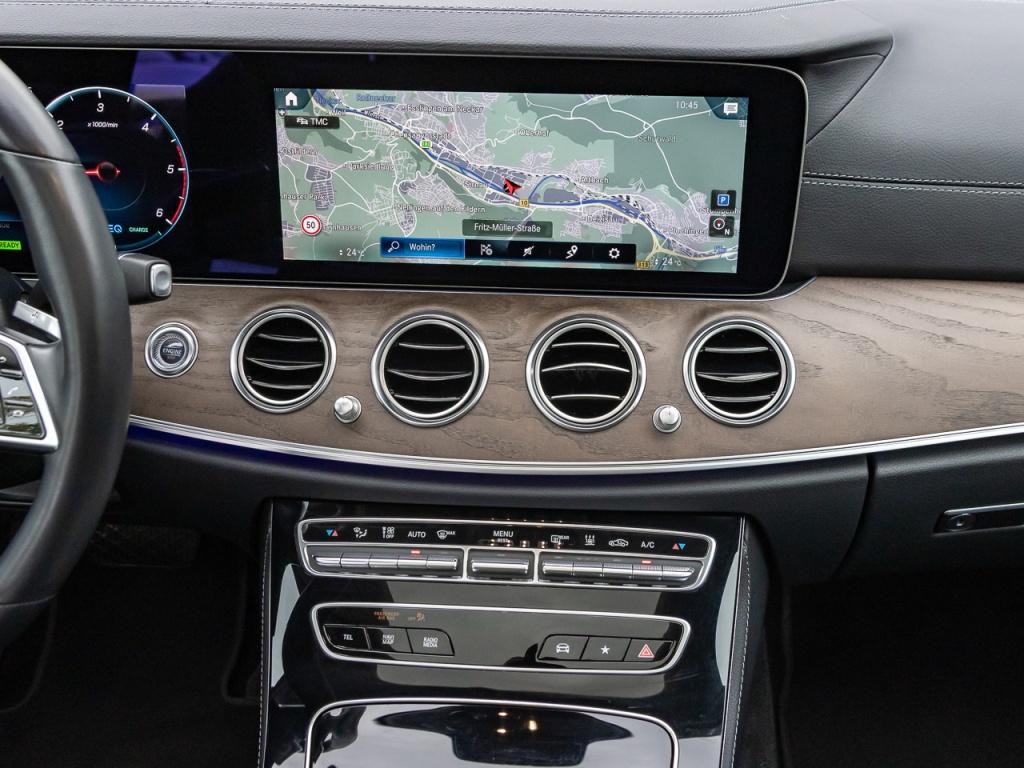 Mercedes-Benz E 220 d T Exclusive *AHK*Cam*LED*Pano*StandHzg*