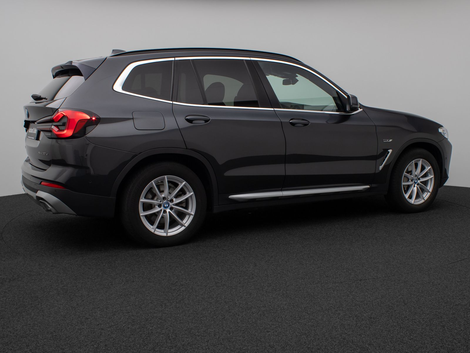 Fahrzeugabbildung BMW X3 xD30e Panorama Laser 360°HUD DAB HiFi Sport