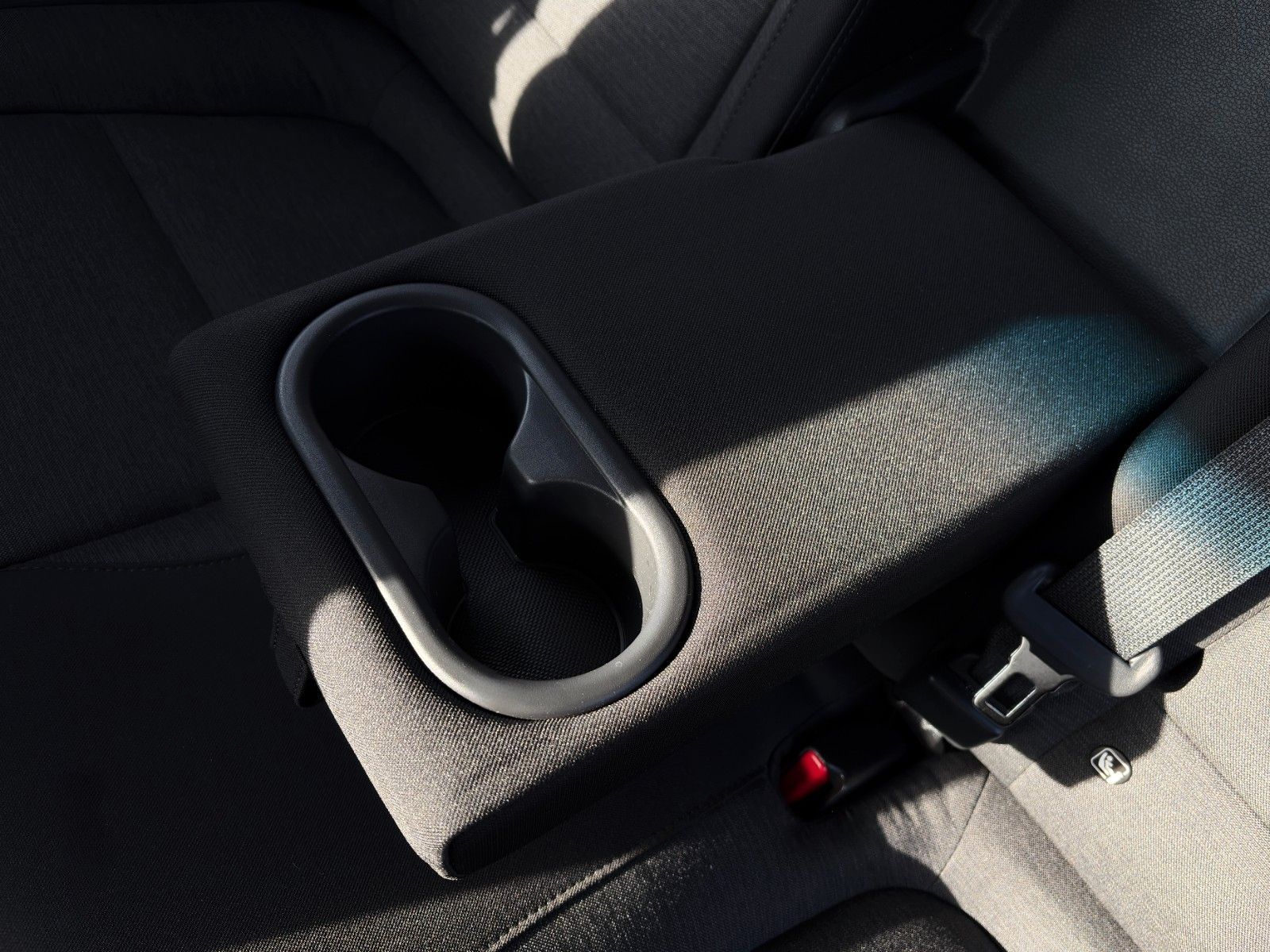 Fahrzeugabbildung Hyundai KONA E Select ACC LKAS PDC CAM SHZ CarPlay