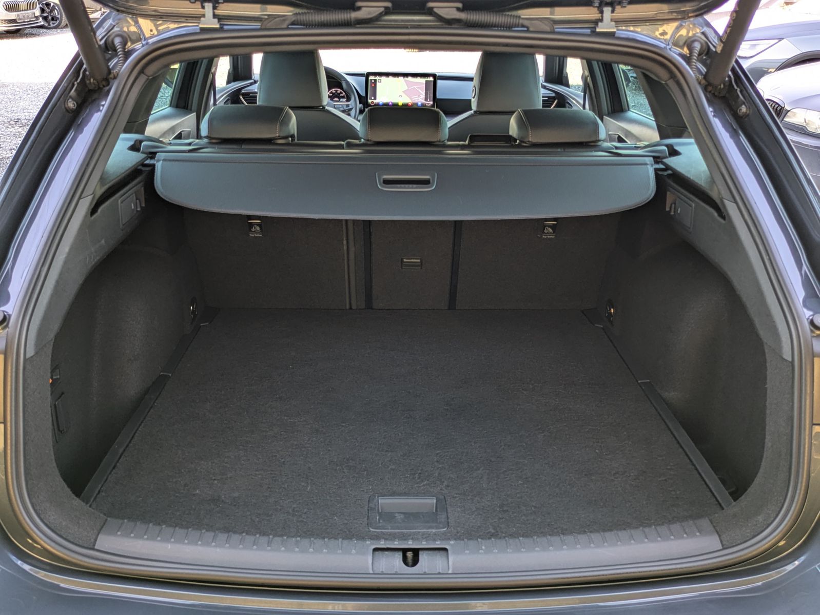 Fahrzeugabbildung CUPRA Leon 1.5 eTSI DSG MATRIX-LED*ACC*AHK*KAMERA*18"