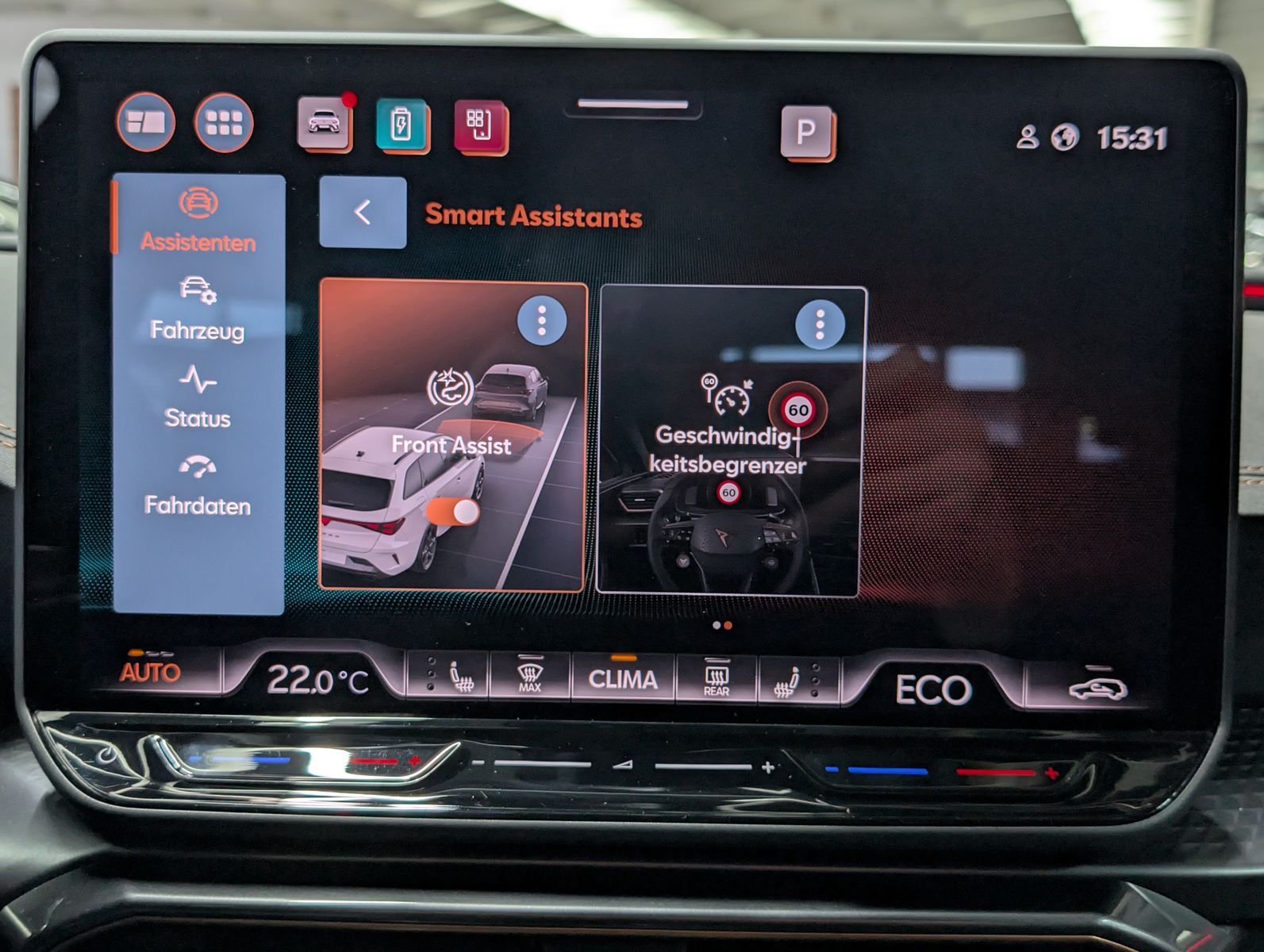 Fahrzeugabbildung CUPRA Leon 1.5 e-Hybrid PLUG-IN LED INTELIG-DRIVE EDGE