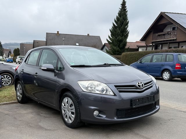 Toyota Auris Life*NEU*TÜV*6*Gang * Gepflegt* NUR*64KM*