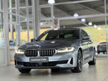 Fahrzeugabbildung BMW 530d Tour Luxury Line Pano ACC M Sportfahwerk