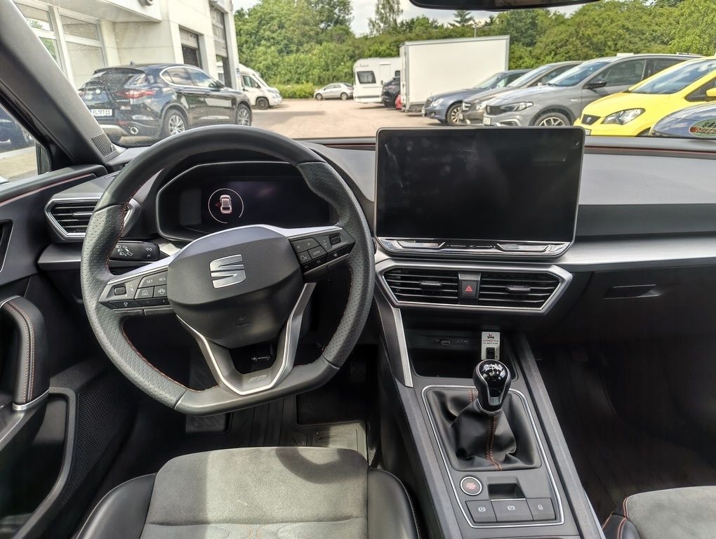 Fahrzeugabbildung SEAT Leon FR 2.0 TDI + mit Fahrschul Kit