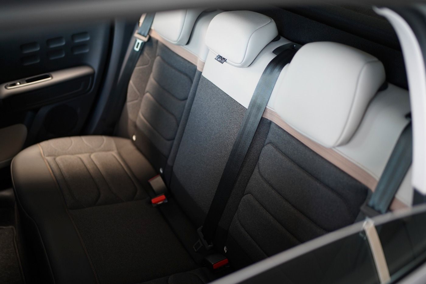 Fahrzeugabbildung Citroën C3 PureTech 83 Max Sitzheizung Navi DAB Klima