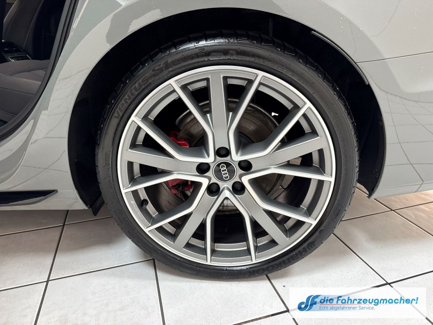 Fahrzeugabbildung Audi A4 Avant 40 TDI quattro S line 2.0 EU6d StandHZG