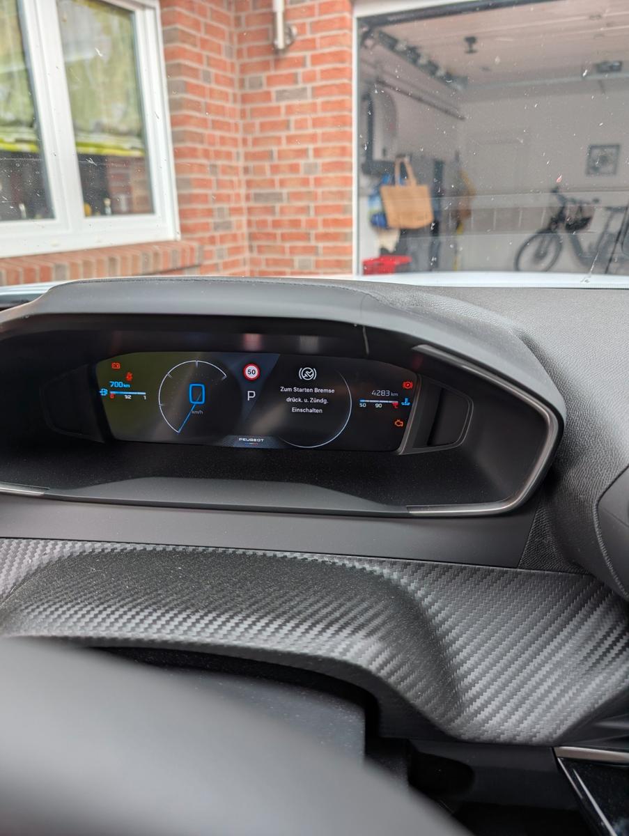Peugeot 2008 HYBRID 145 e-DSC6 Allure Allure
