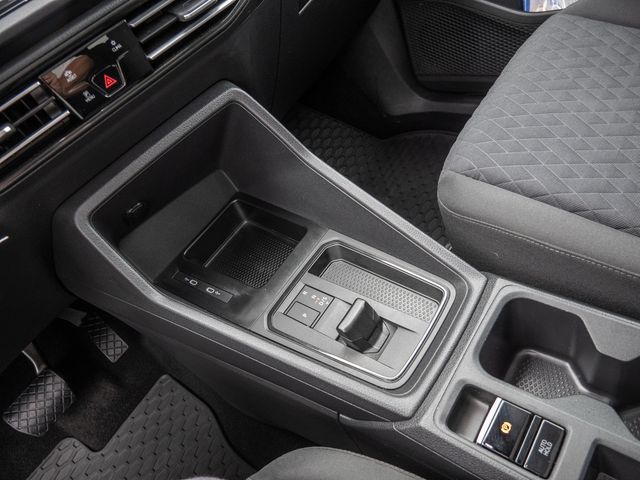 Caddy 2.0 TDI Dark Label PDC SHZ NAVI AHK PANO
