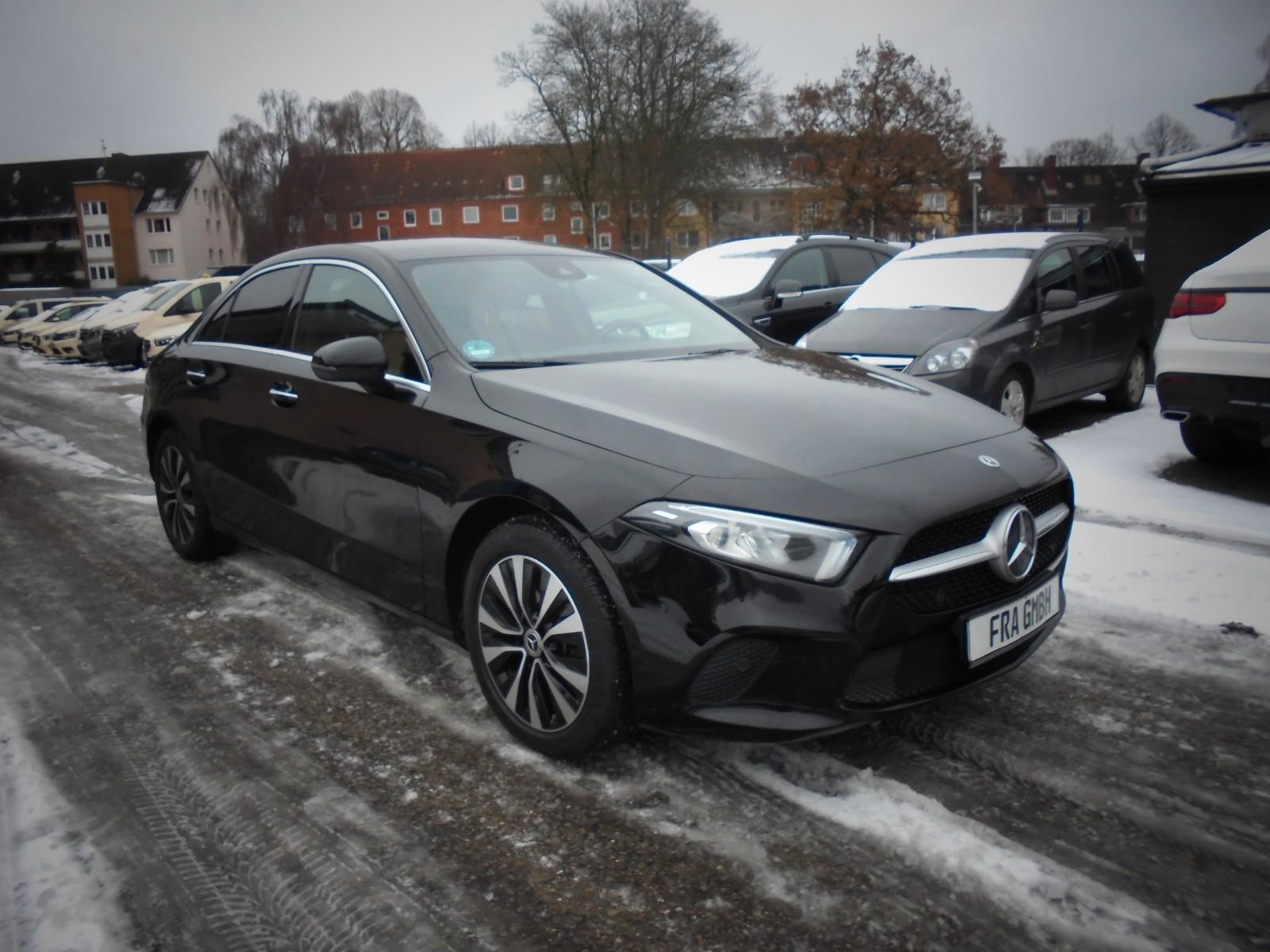 Mercedes-Benz A 250 e Limousine, 8 Fach bereift
