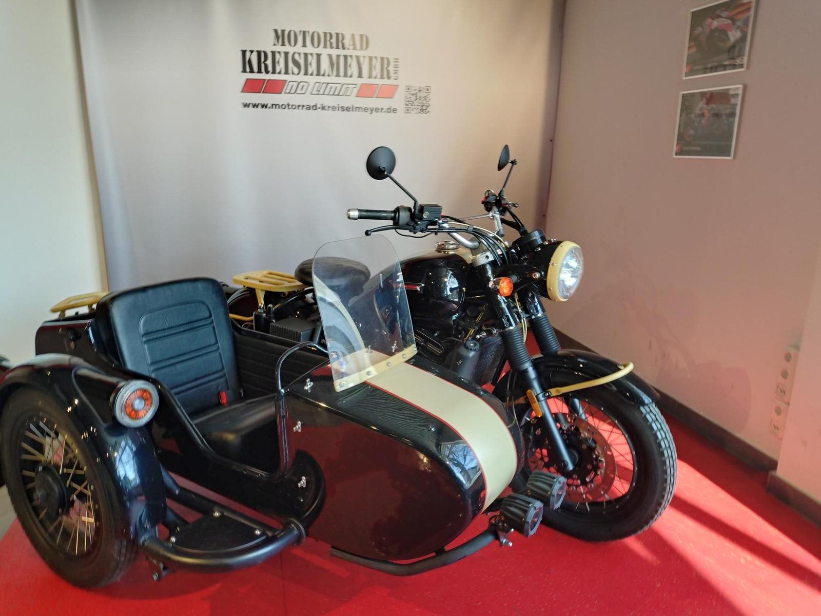 Andere Chang Jiang CJ650 Pekin Express Top gepflegt!
