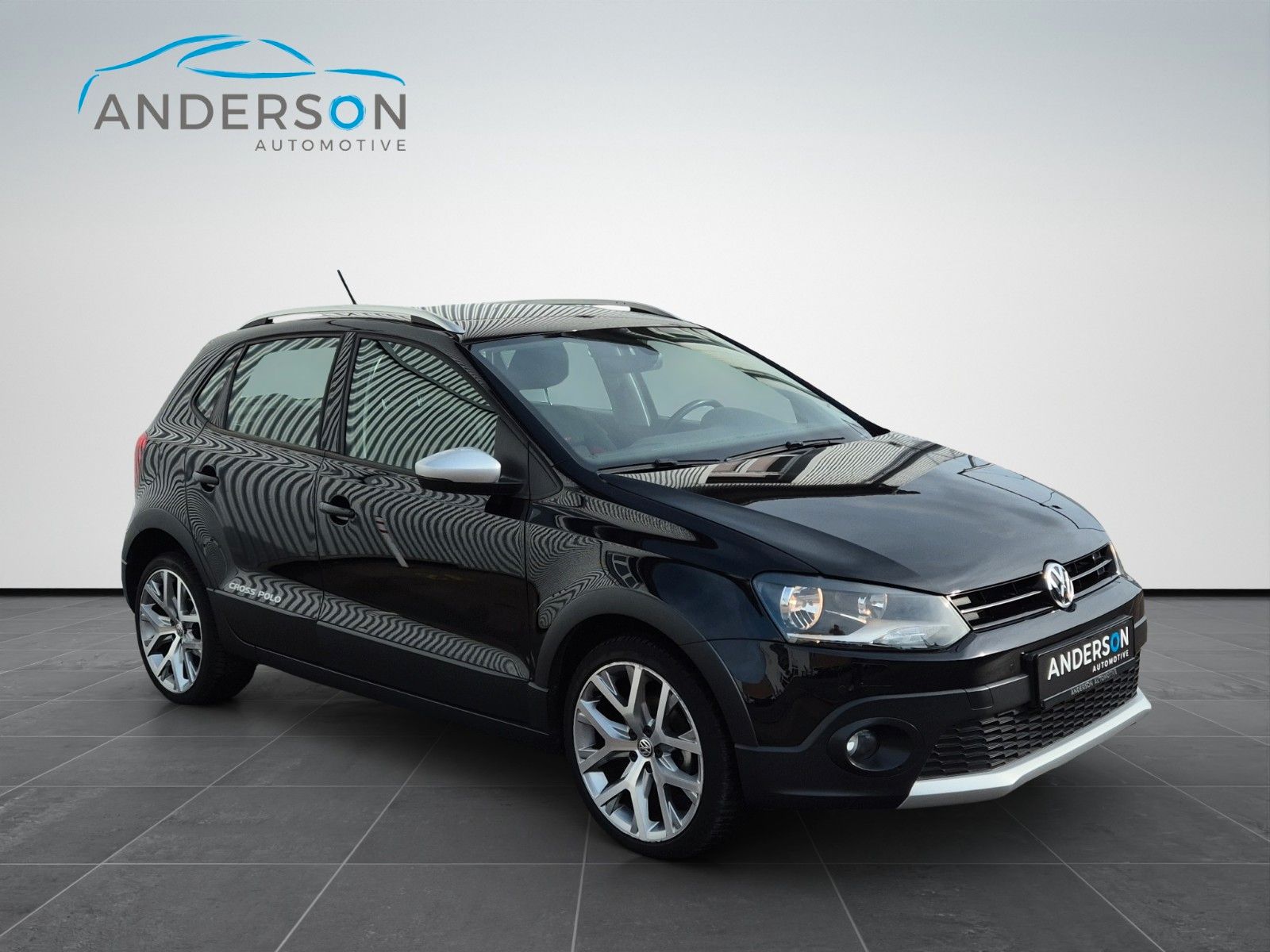 Fahrzeugabbildung Volkswagen POLO CROSS 1.2 TSI MFL ALLWETT BLUETOOTH 1.HAND