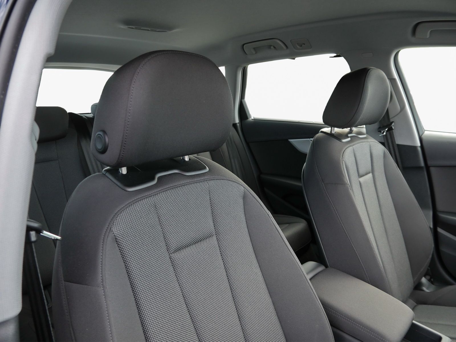 Audi A4 - Bild 10