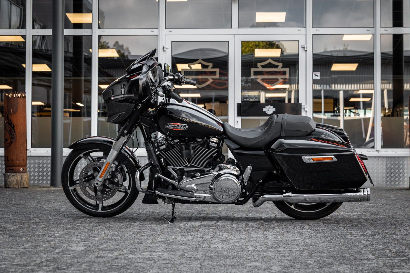 Fahrzeugabbildung Harley-Davidson Street Glide FLHX MY24 117cui- Kesstech