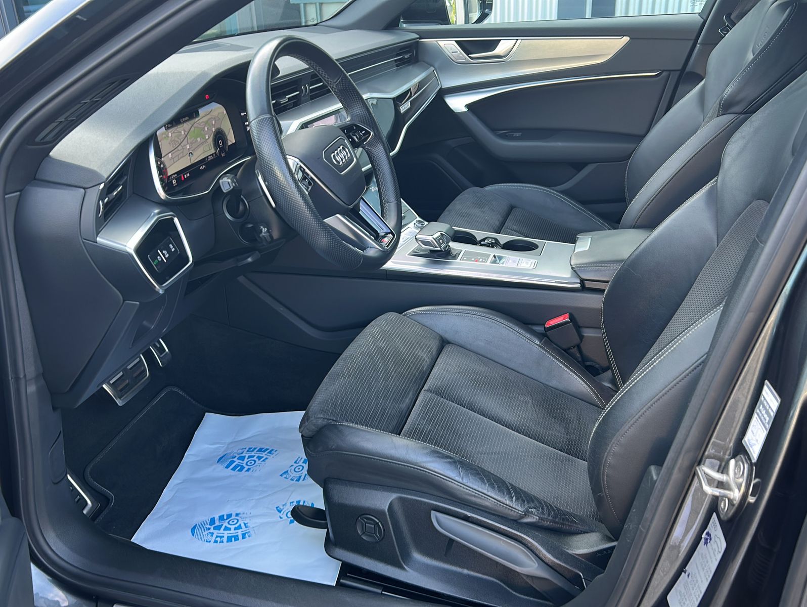 Fahrzeugabbildung Audi A6 55 TFSI e quattro S-Line Sport