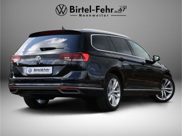Volkswagen Passat Variant Elegance 1.5 TSI DSG AHK Navi Kam