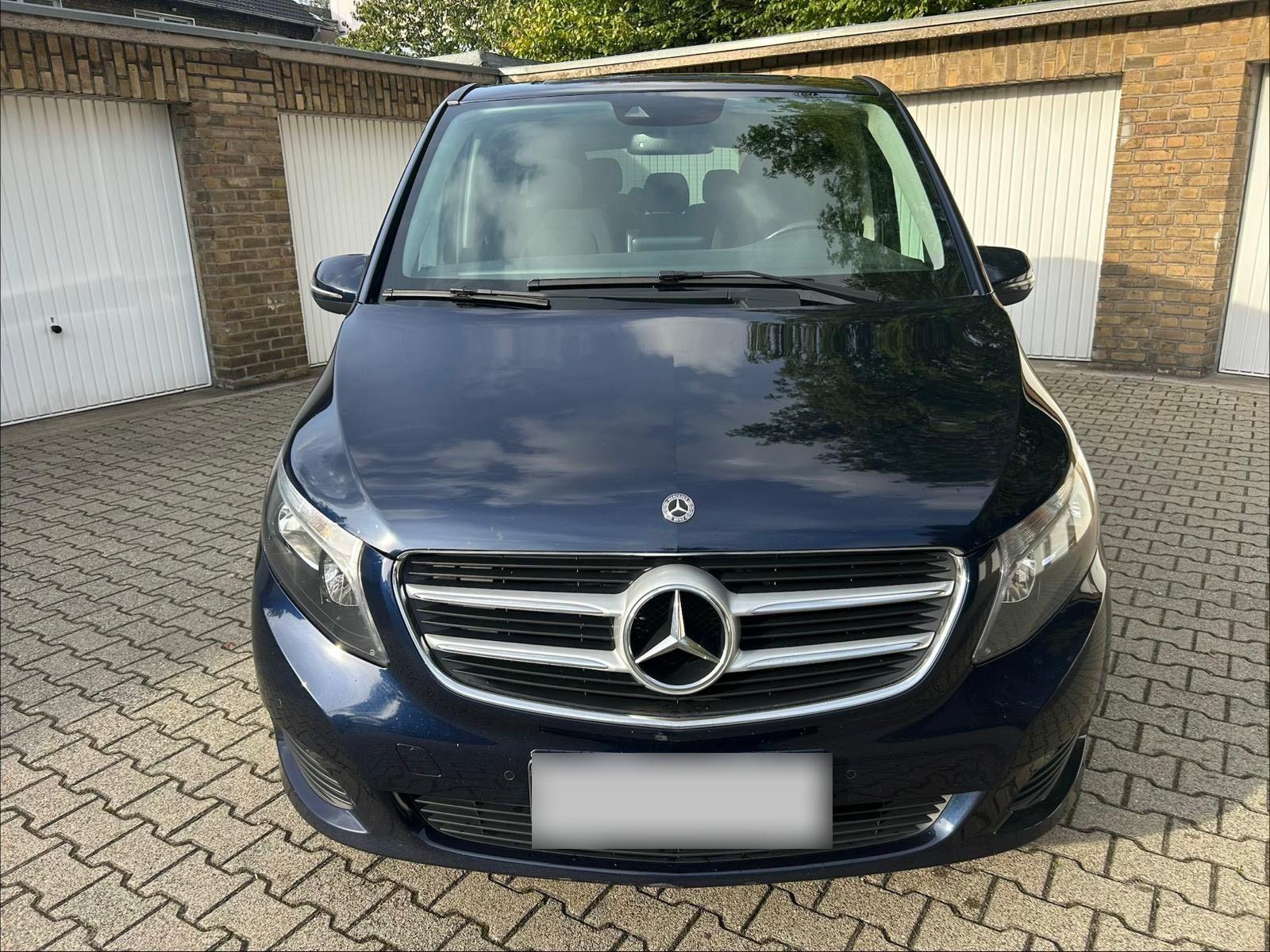 Mercedes-Benz V 220