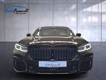 BMW 750 - 6