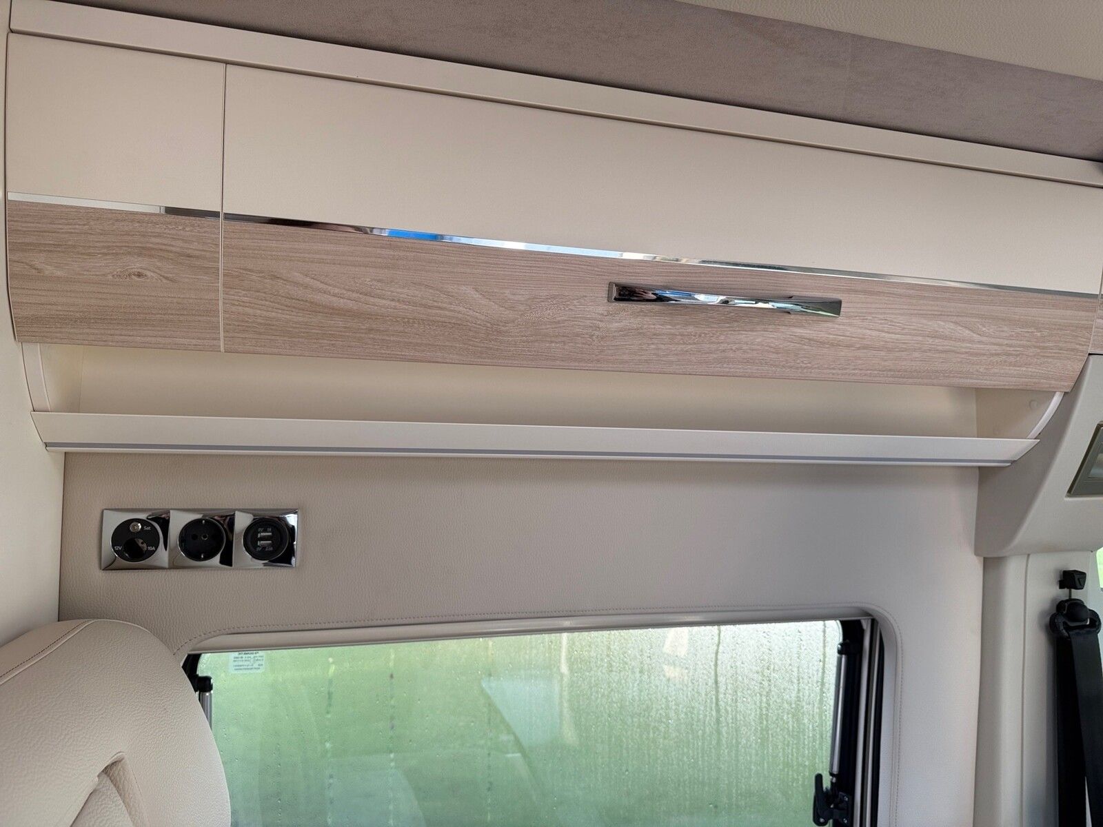 Fahrzeugabbildung Eura Mobil Van V 635 EB Automatik, Klimaauto., Solar, RFK