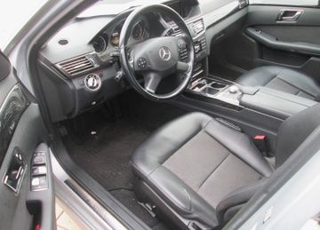 Mercedes E 220 - 5