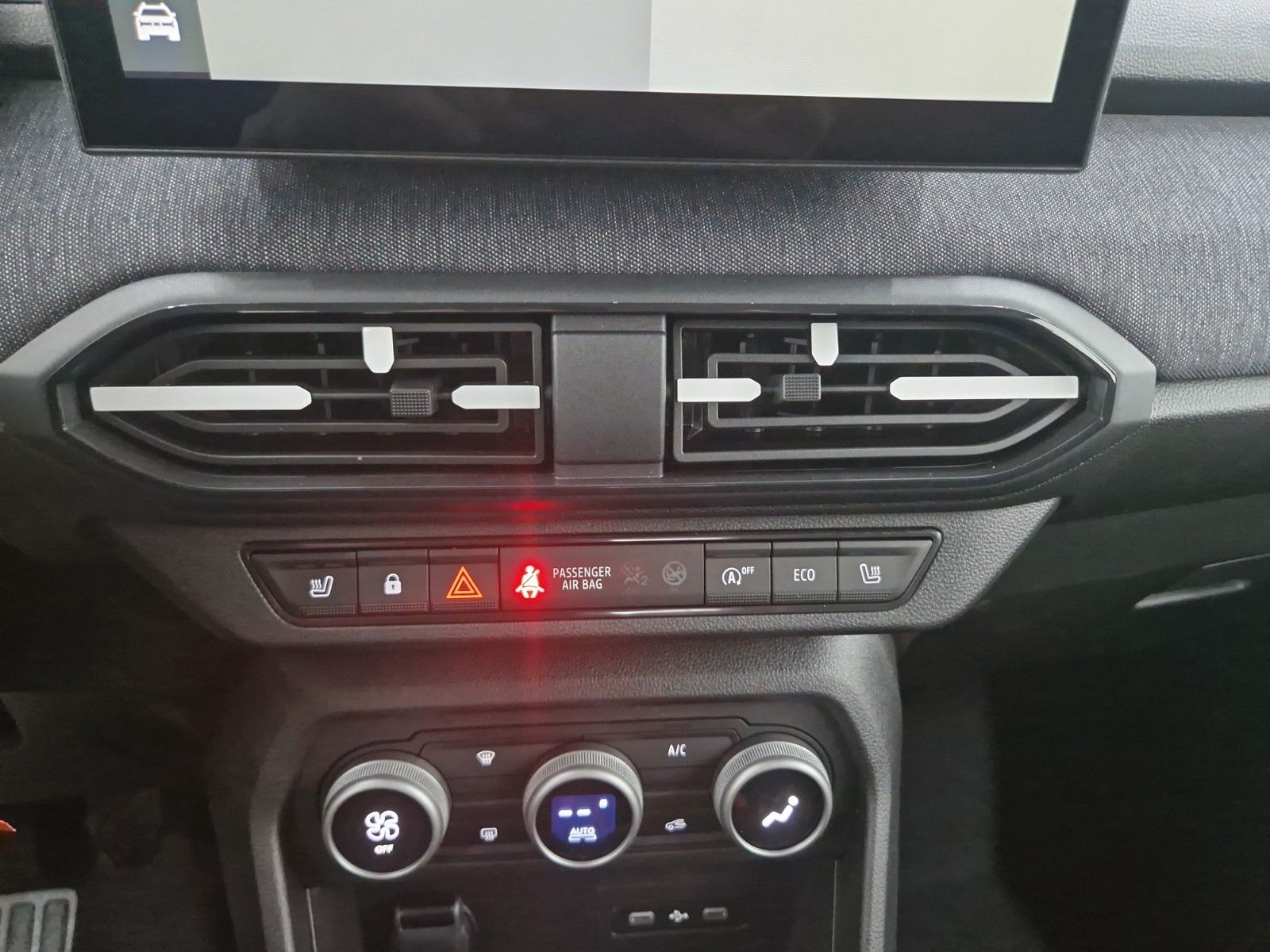 DACIA Sandero  Eco-G 120 Expression Winter Benzin&amp;Gas – Bild 18