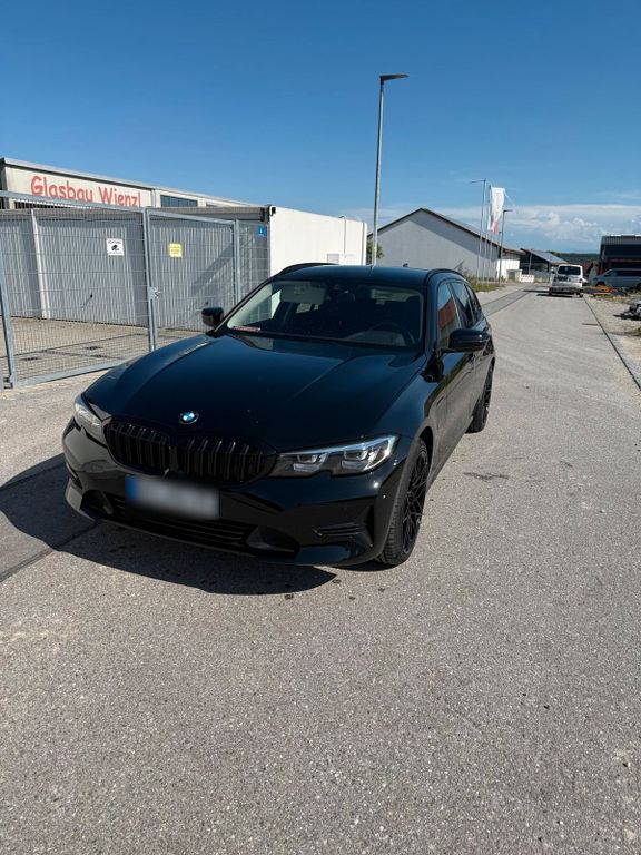 Image of BMW 330