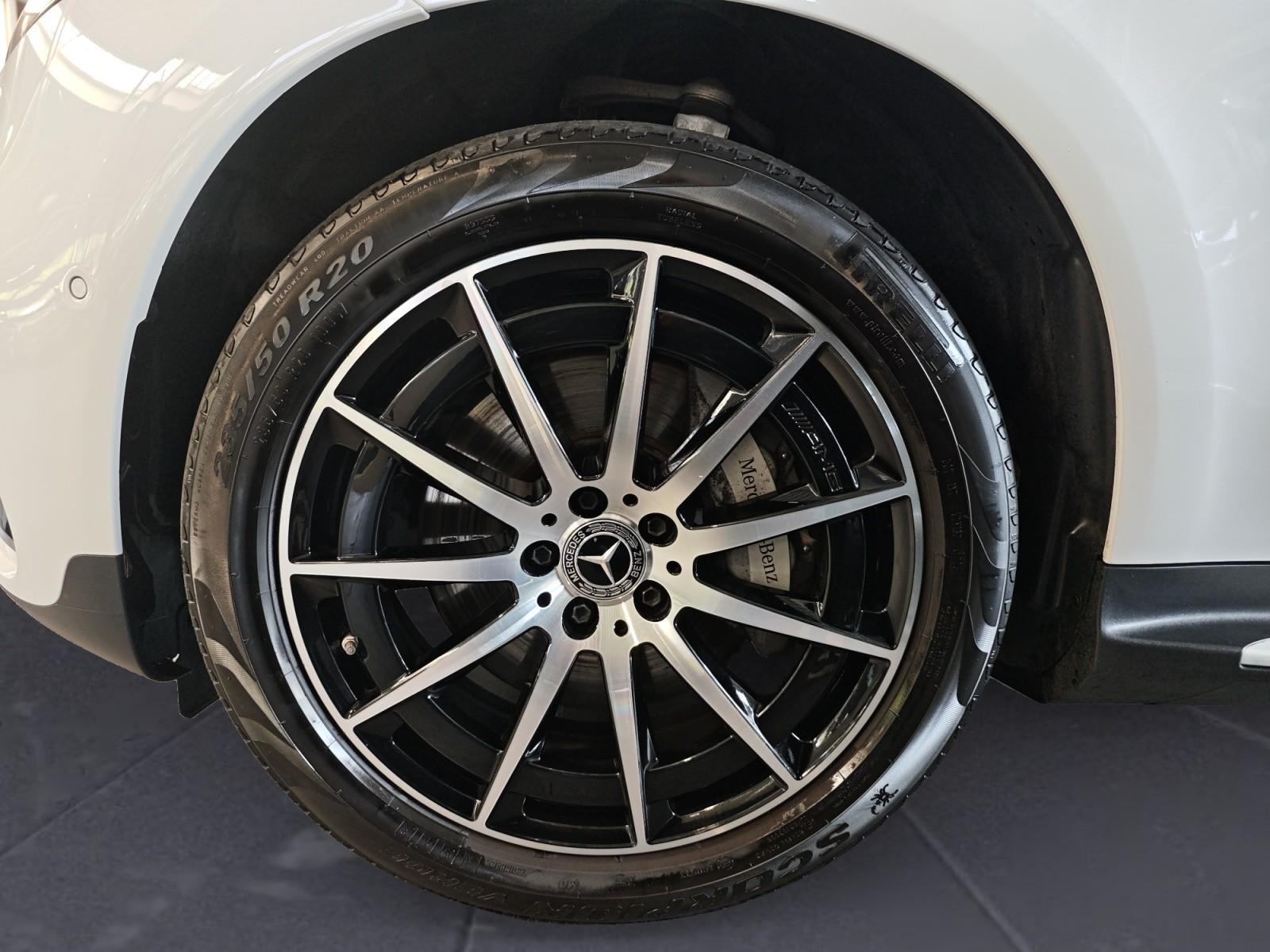 Mercedes-Benz EQC 400 4MATIC AMG Line Glasdach HeadUp