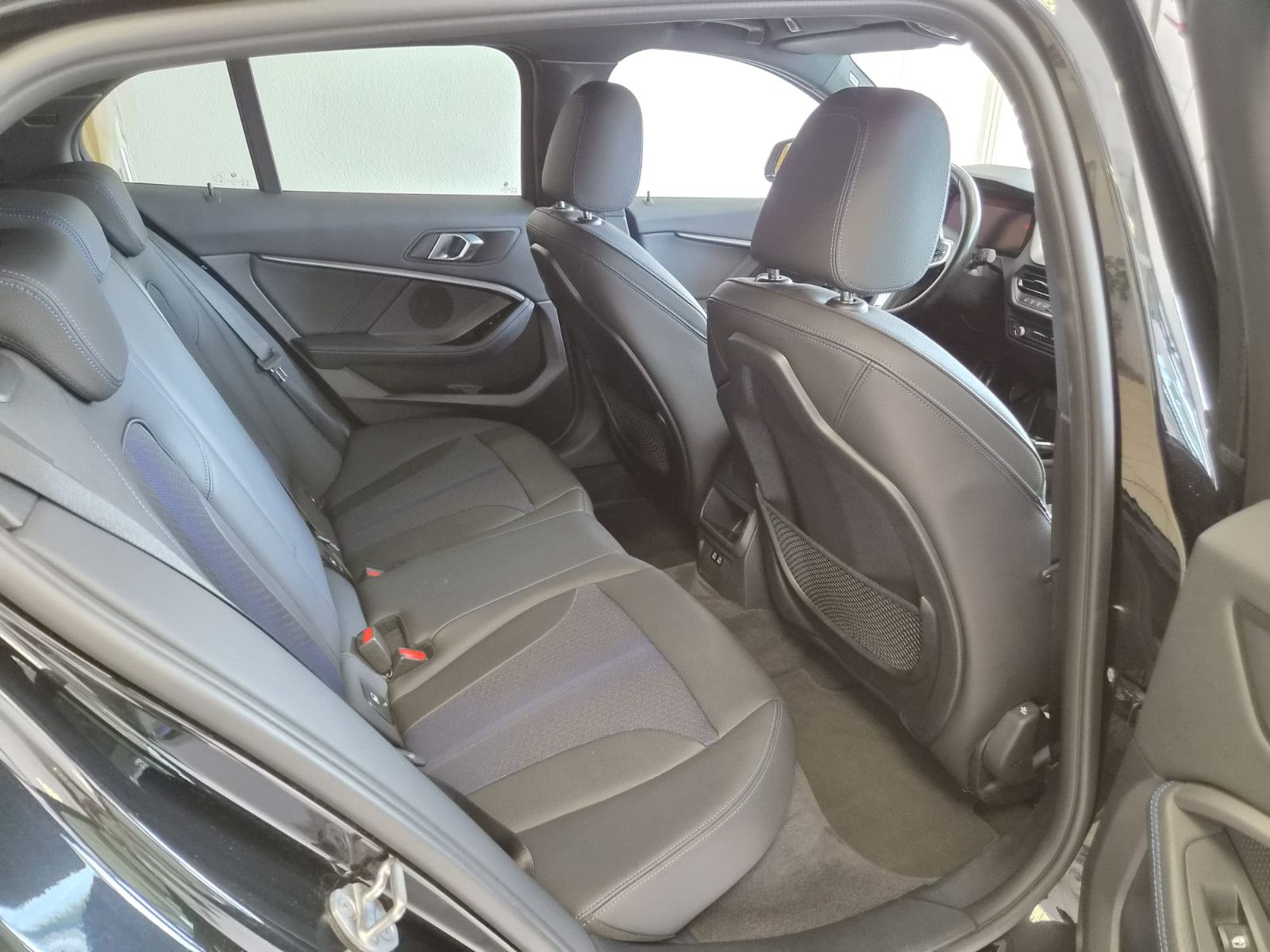 Fahrzeugabbildung BMW 120d M Sport / NAVI / KAMERA / T-LEDER