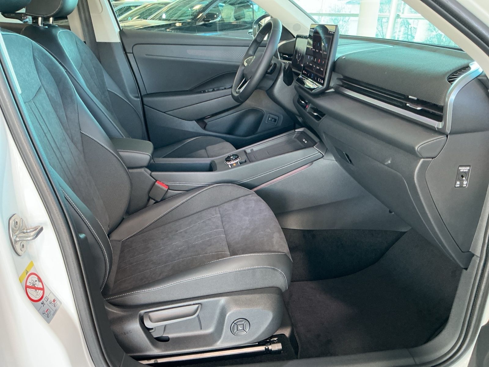Volkswagen T-Roc - Bild 15