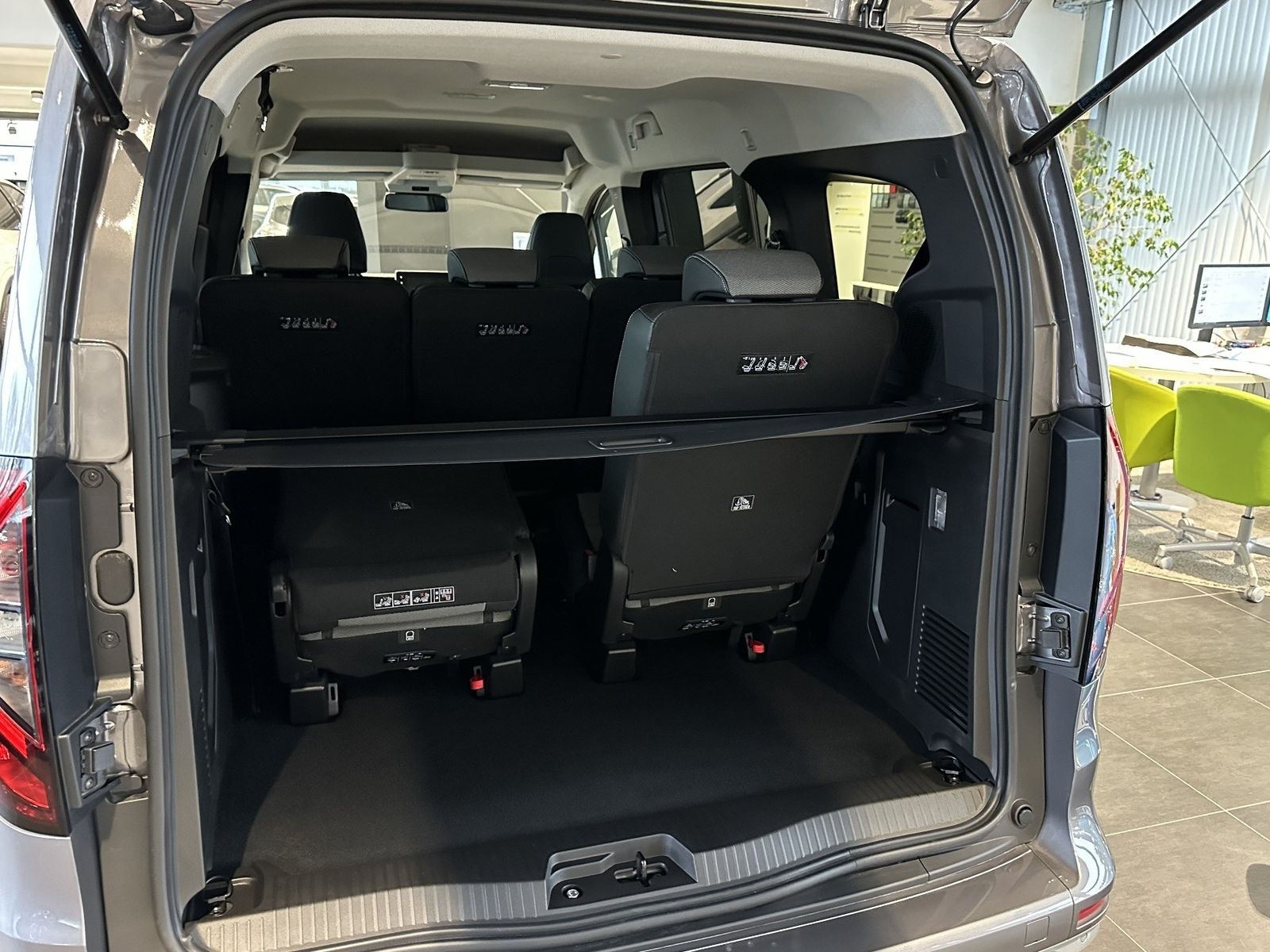 Fahrzeugabbildung Renault Kangoo GRAND TECHNO TCe 130 EDC Aktion Dezember