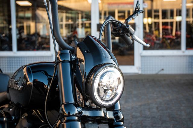 Fahrzeugabbildung Harley-Davidson STREET BOB FXBB SOFTAIL - JEKILL & HYDE -