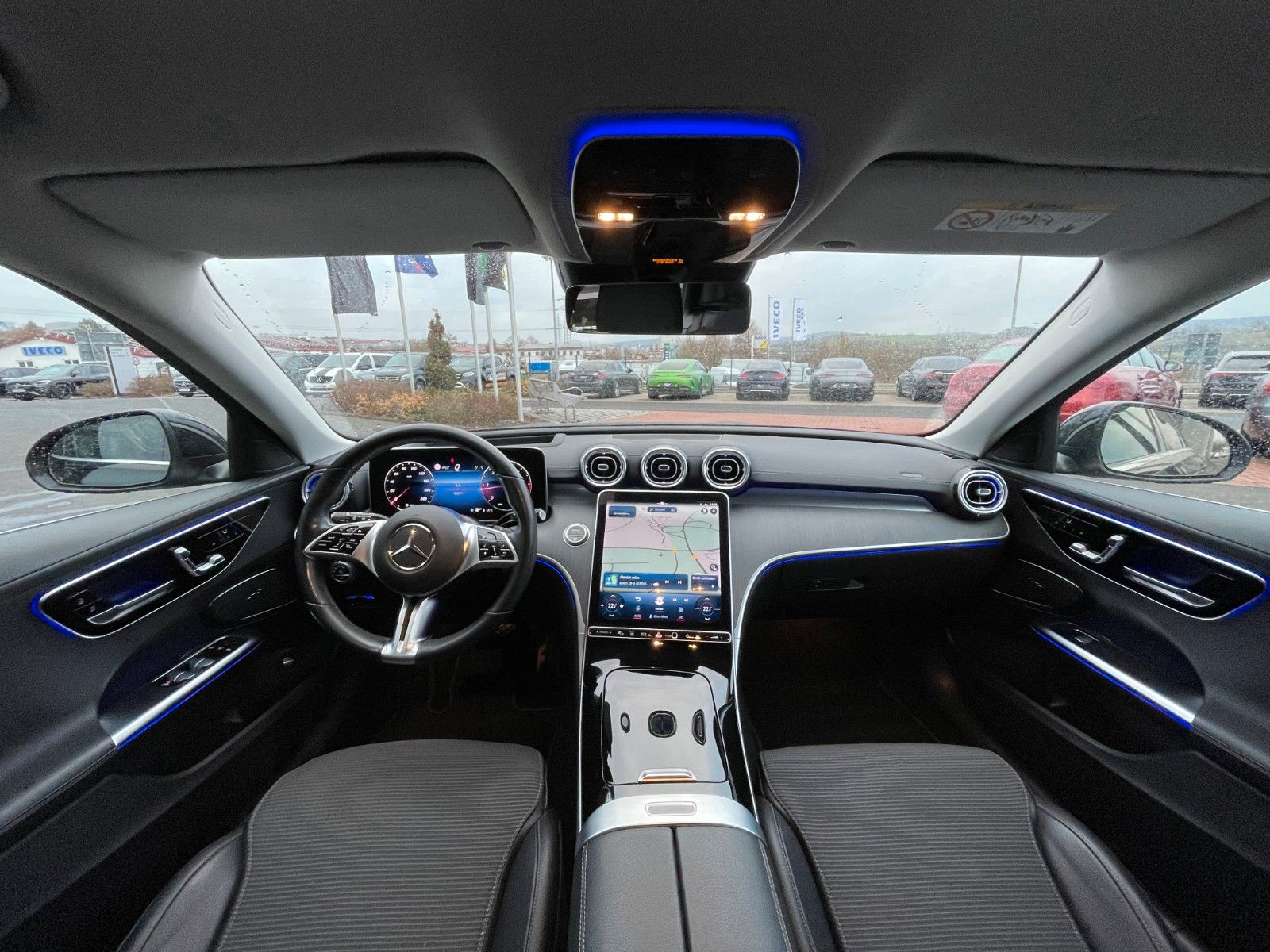 Fahrzeugabbildung Mercedes-Benz C 220 d T AVANTGARDE AHK+HUD+360°+STDH+DISTR