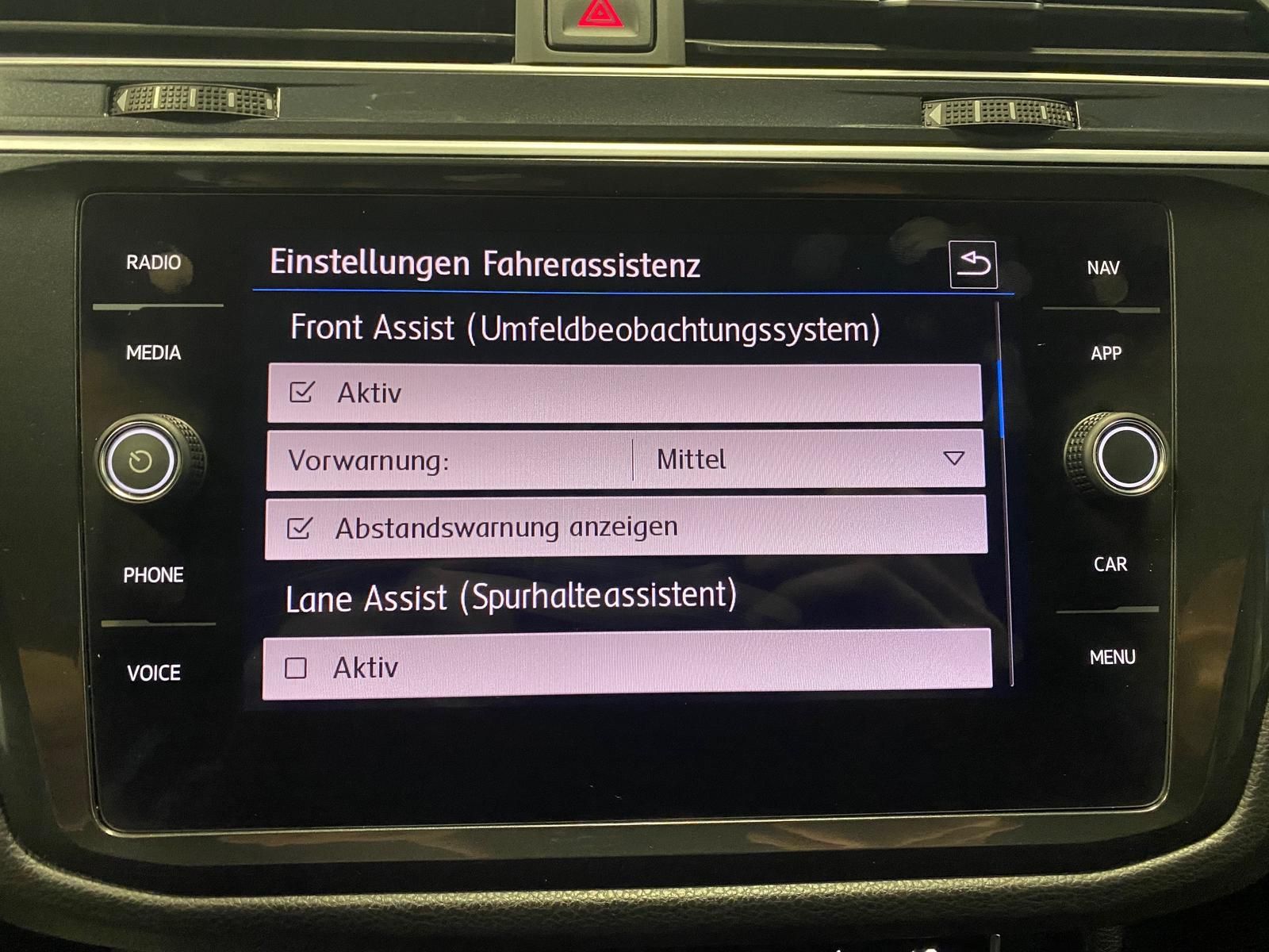 Fahrzeugabbildung Volkswagen Tiguan Comfortline Android Auto+APP+NAVI+ACC+PDC
