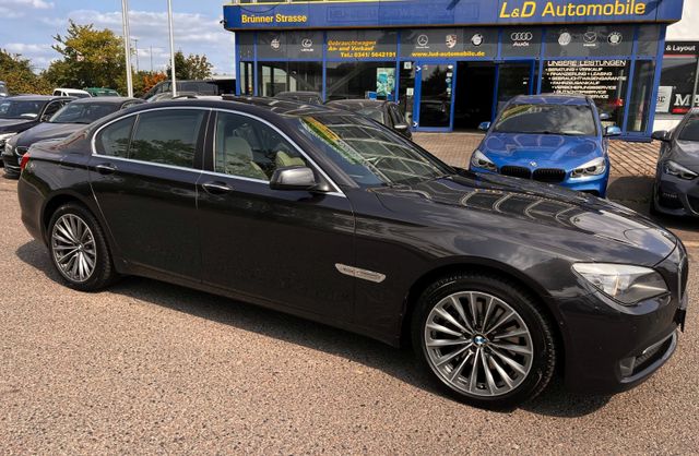 BMW 740d A xDrive *HUD*SOFTCLOSE*MASSAGE*NIGHTV*VOLL