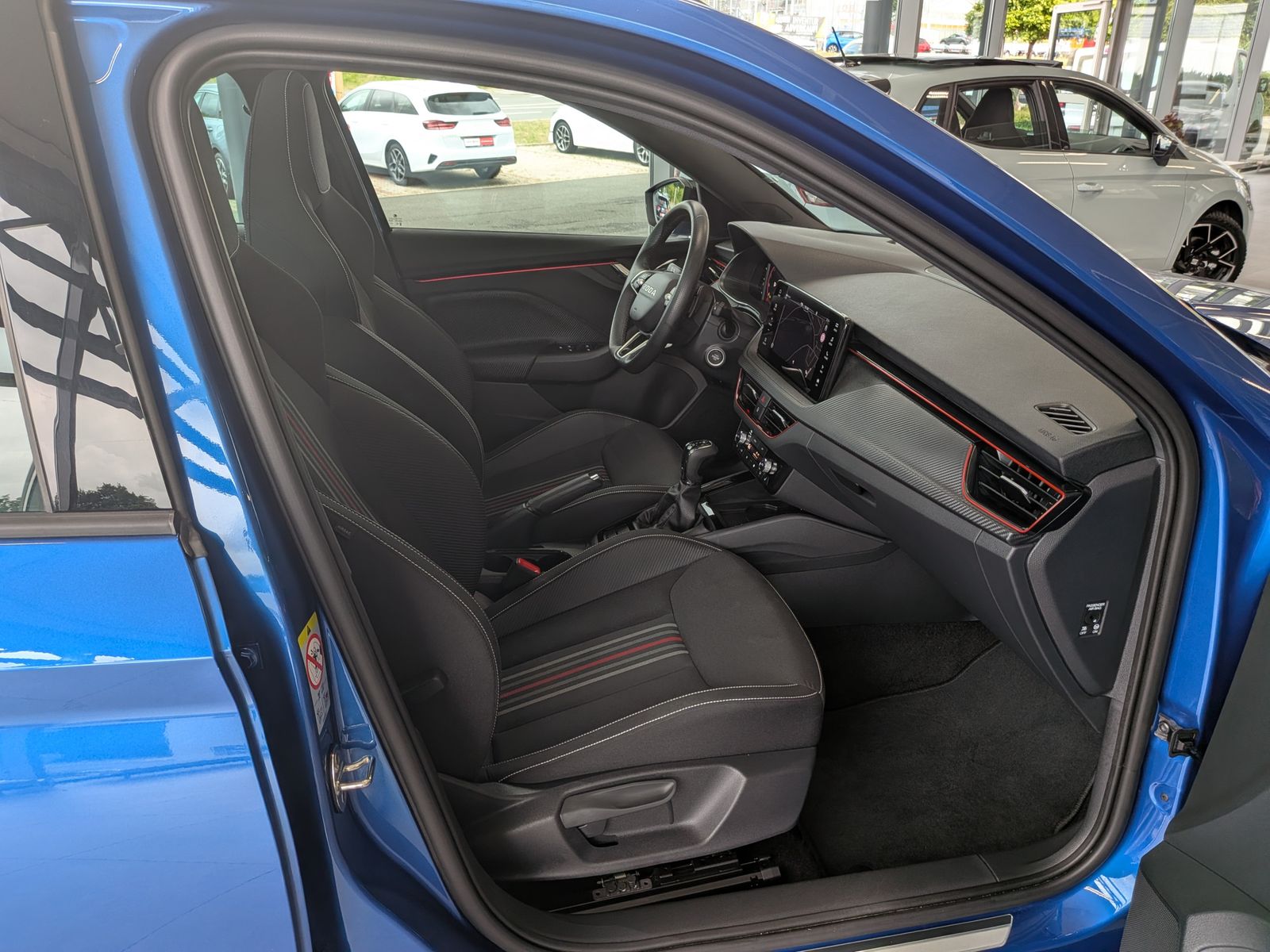 Fahrzeugabbildung SKODA Kamiq 1.5 TSI DSG Monte Carlo Pano Matrix 5J.GAR