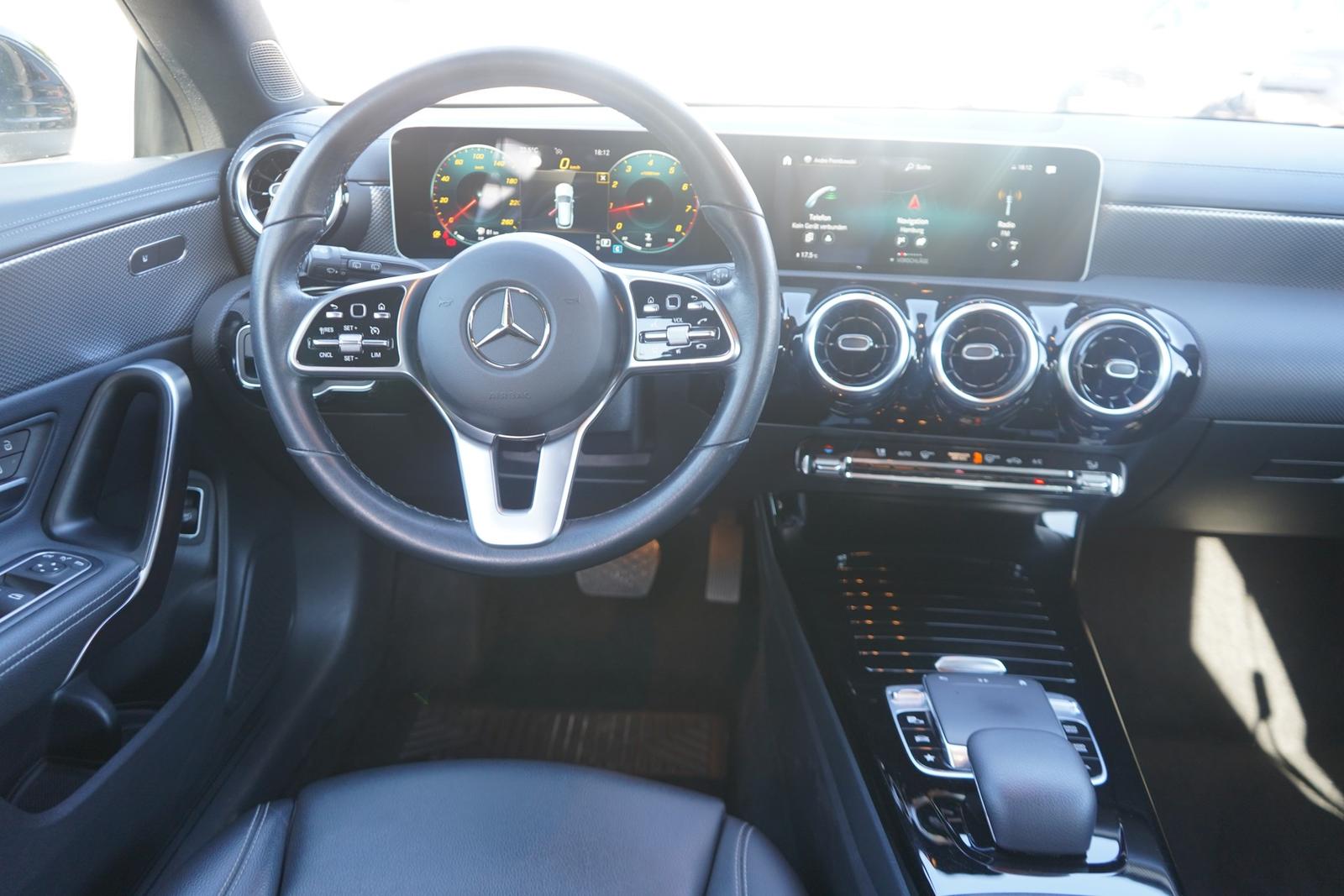 Mercedes-Benz CLA 200 Shooting Brake Progressive Navi Temp Kam