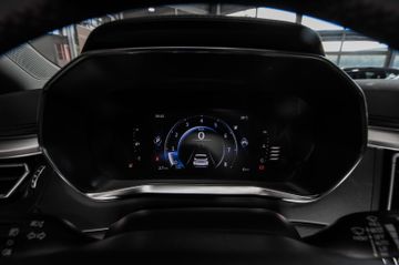 Bild 17 DFSK Andere Forthing 3 Automatic, Pano, Freisprech, USB