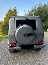 Mercedes-Benz 500 - graue Mercedes-Benz 500