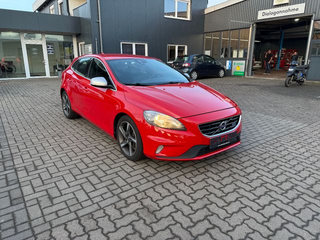 Volvo V40 Momentum R-Design-Paket