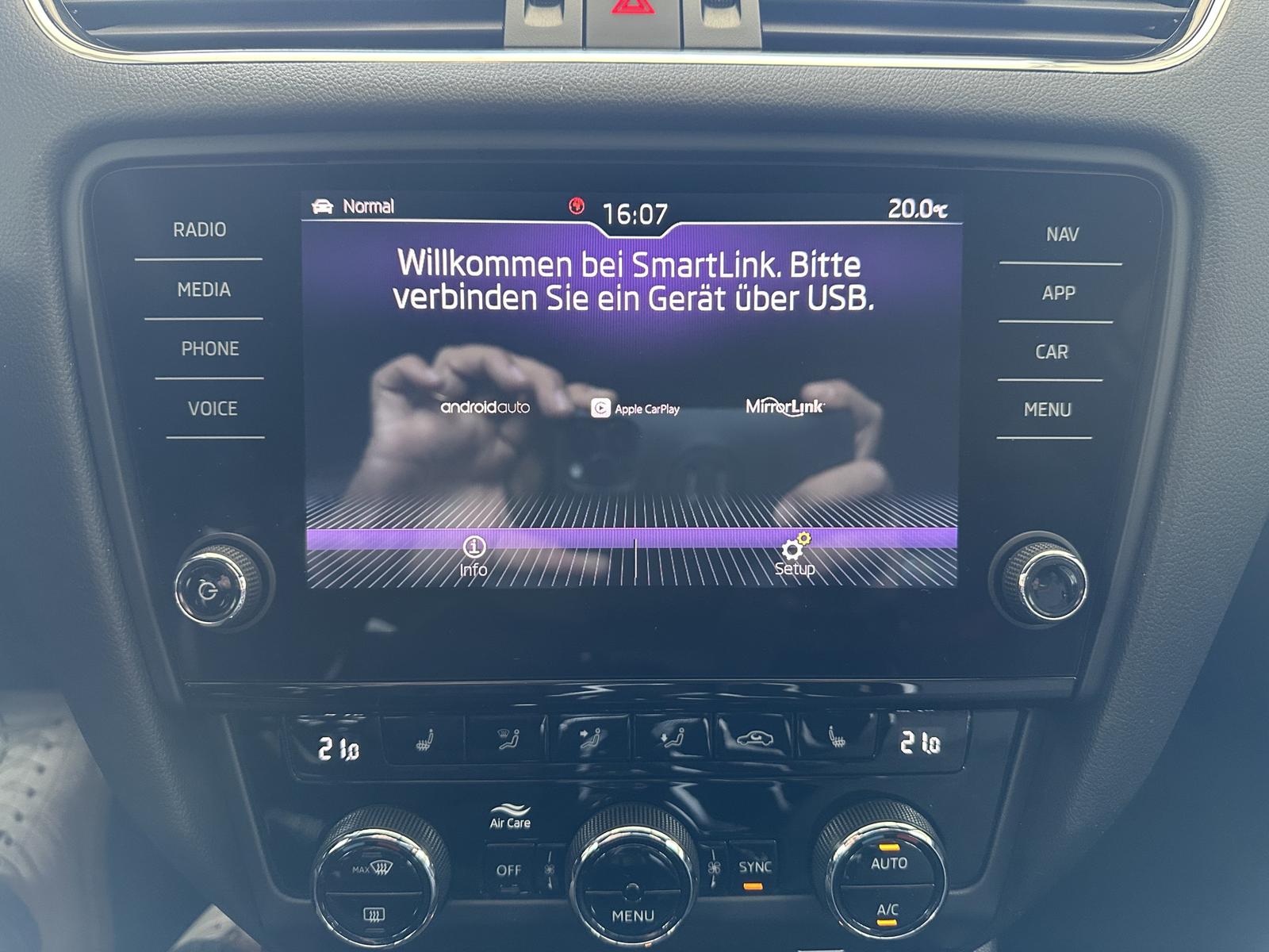 Skoda Octavia RS Navi LED ACC PDC SHZ AHK