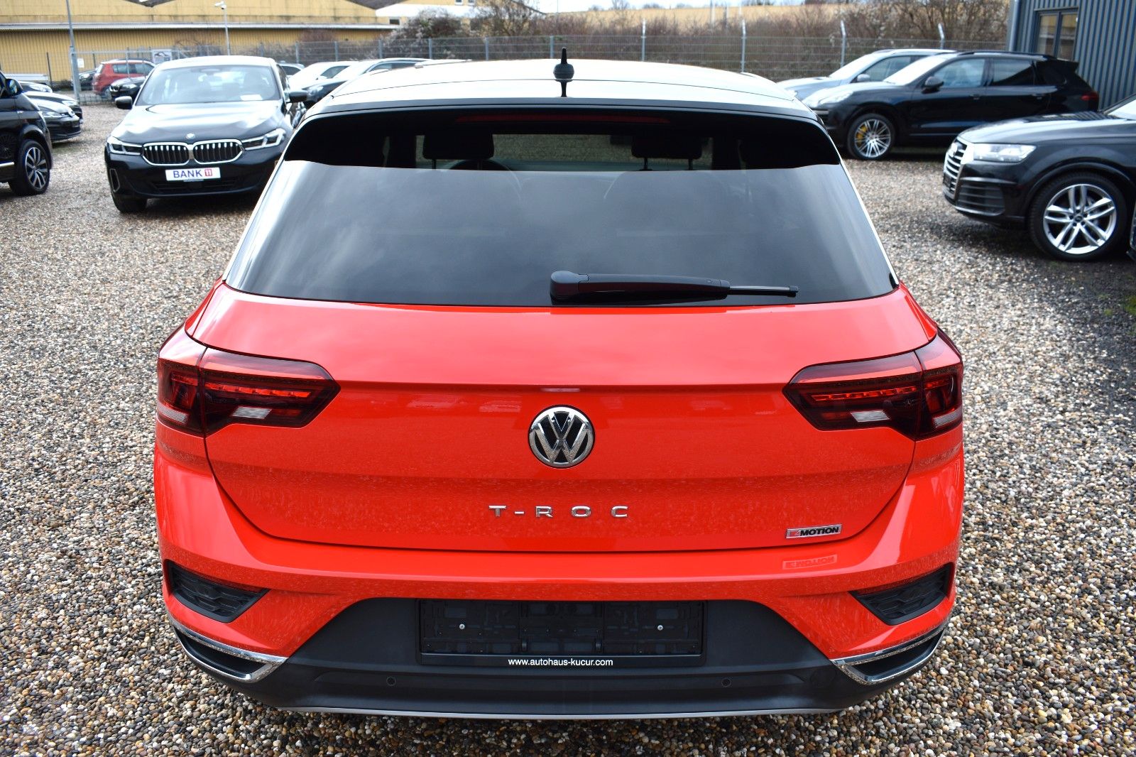 Fahrzeugabbildung Volkswagen T-Roc Sport 4Motion LED AHK Applecar Automatik