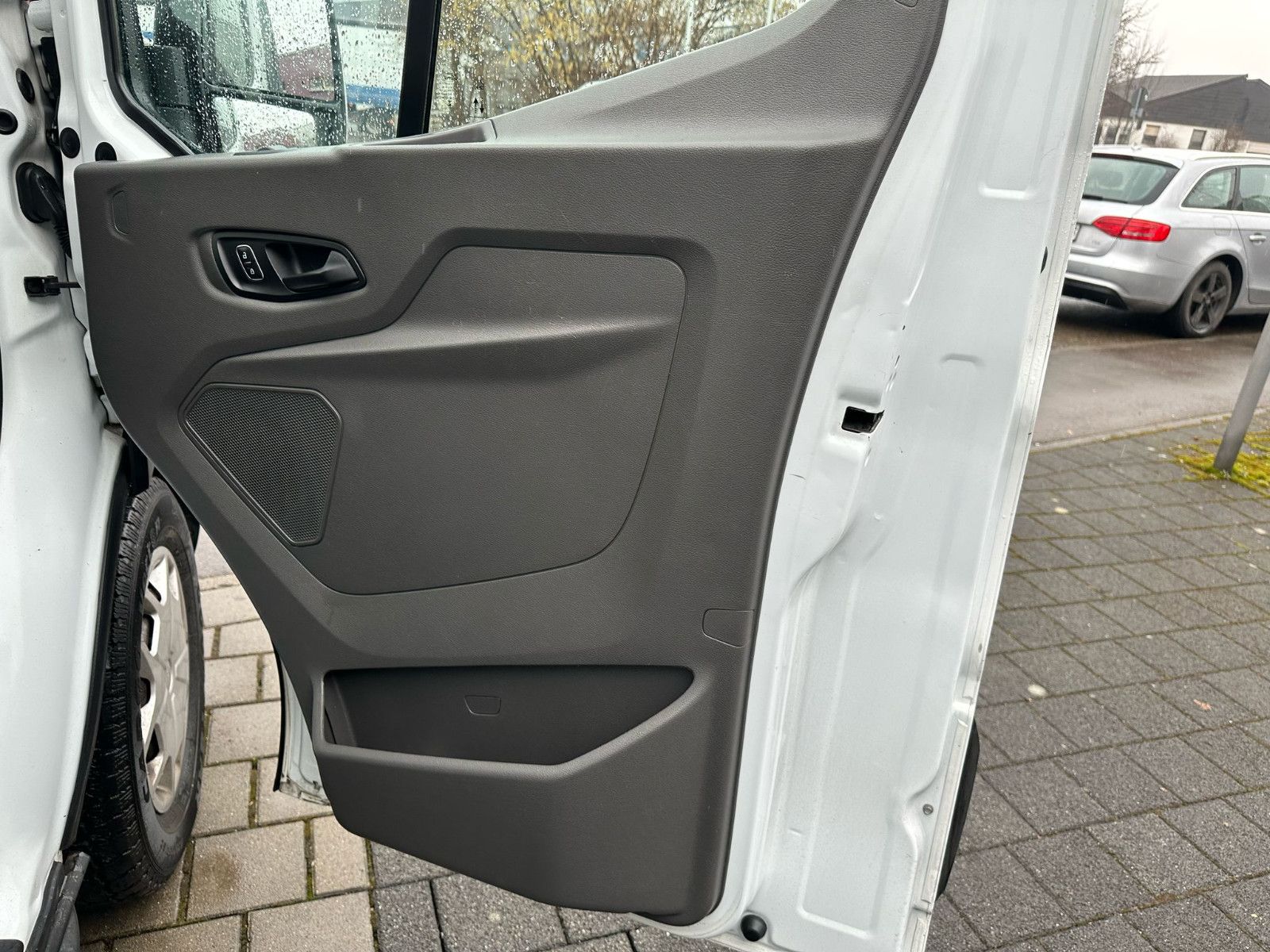 Fahrzeugabbildung Ford Transit 350 L3H3 Automatik*KLIMA*NAVI*AHK*TEMPO*