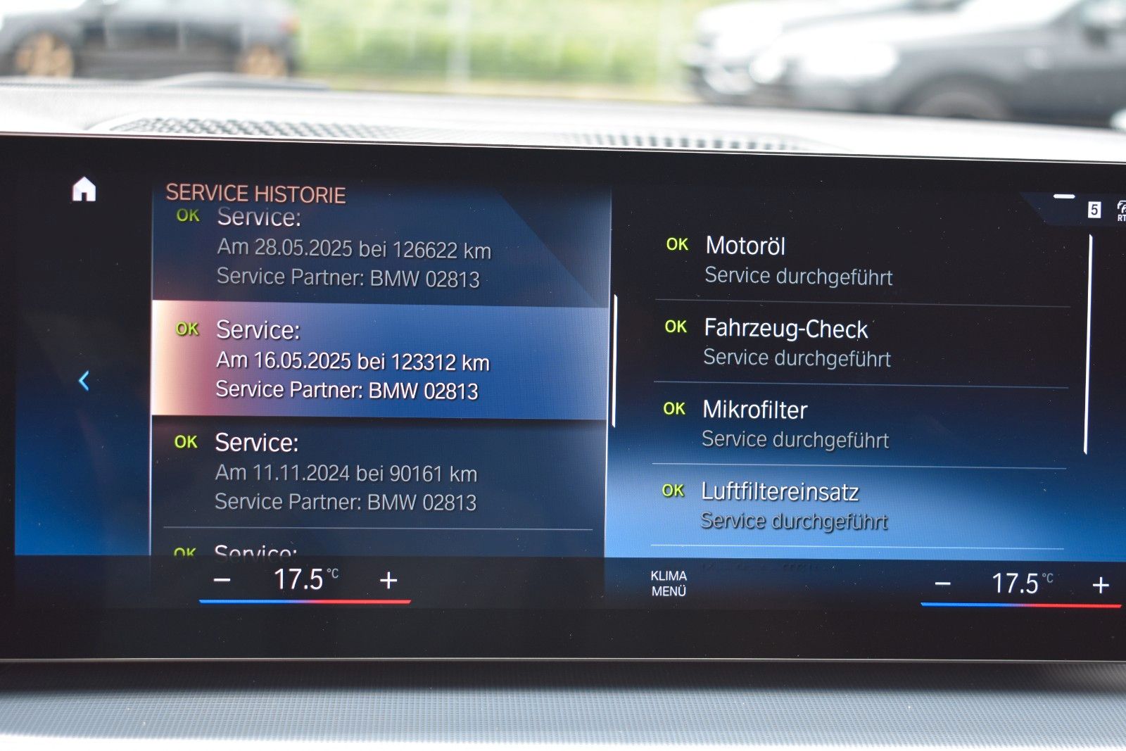 Fahrzeugabbildung BMW 330d Touring Facelift Panorama 1 Hand H&K