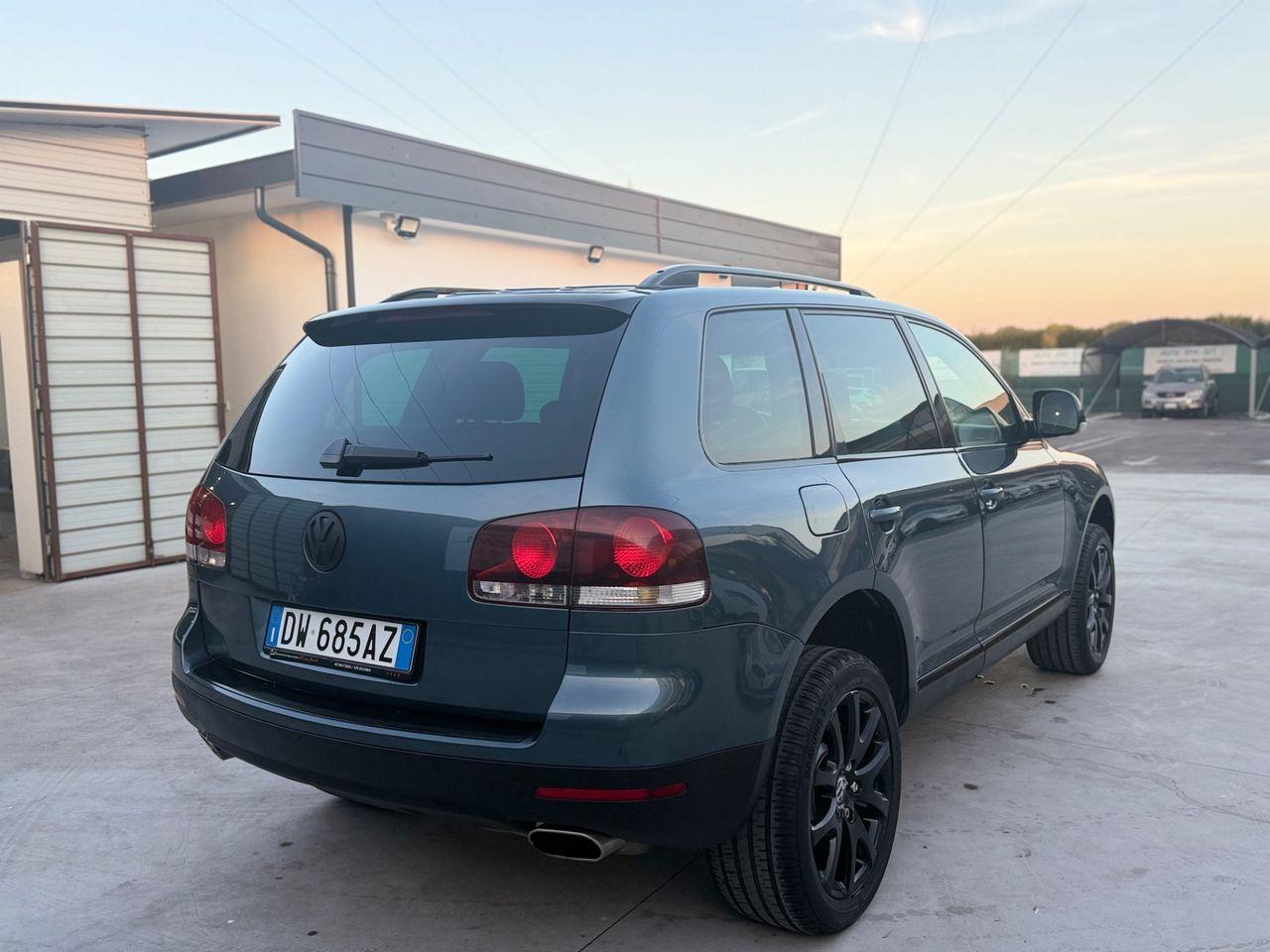 Volkswagen Touareg 2009 — photo 7