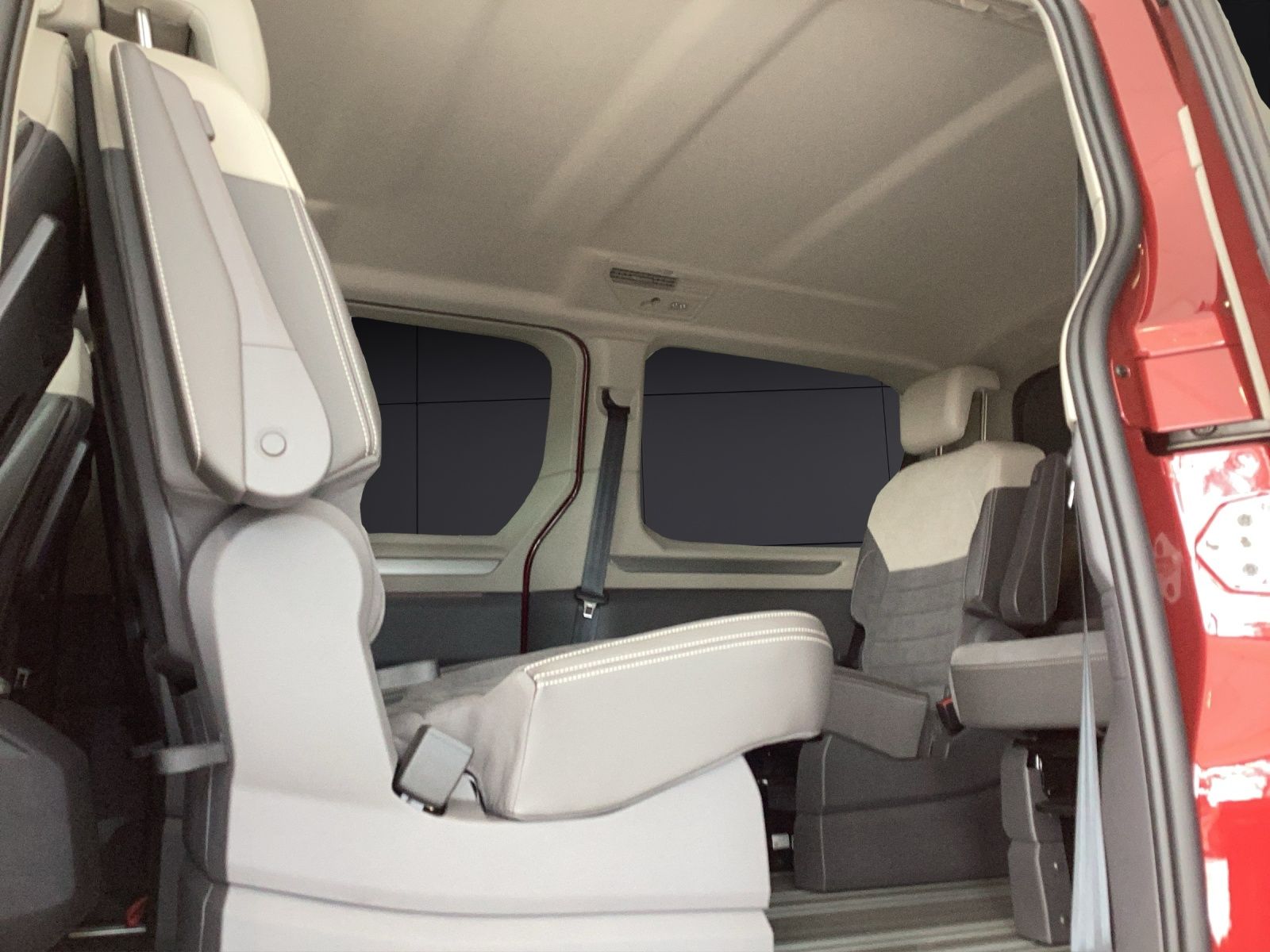 Fahrzeugabbildung Volkswagen T7 Multivan TDI Life LR 7- DSG 6 SITZ. DSG SITZH