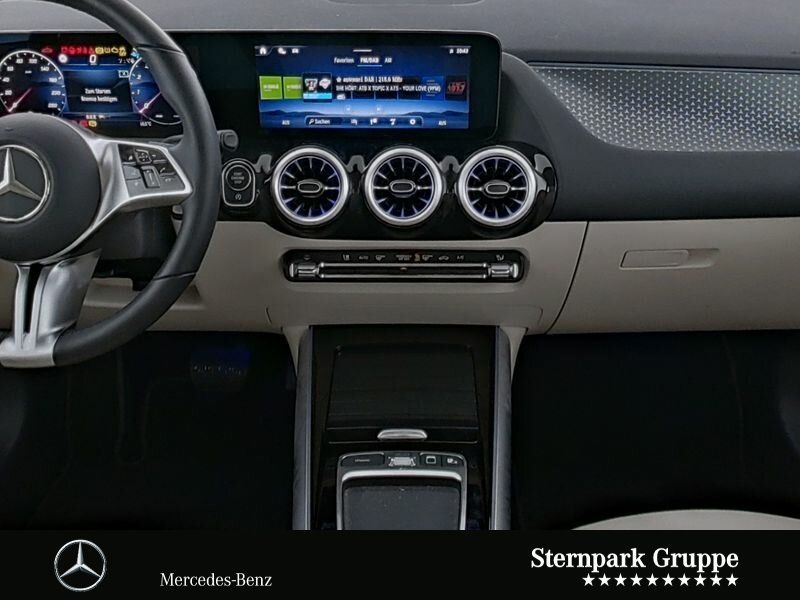 Mercedes-Benz GLA 180 Burmester+Distronic+360°+TotwinkelNavi foto 5