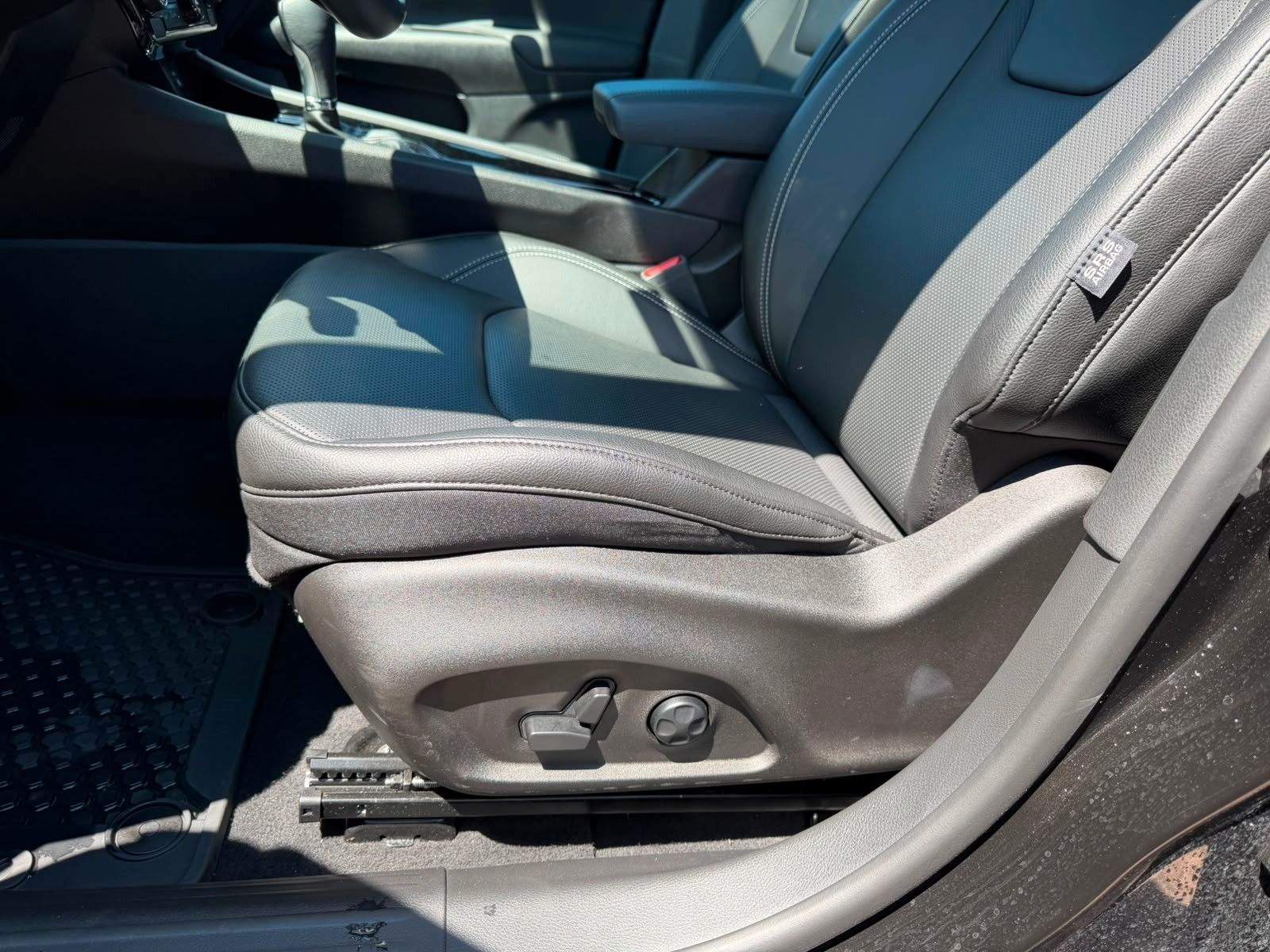 Fahrzeugabbildung Jeep Compass Summit Pano el. Sitz Leder Navi Mildhyb.